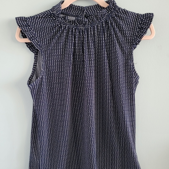 Adrianna Papell Sleeveless Navy Polka Dot Blouse 🔵⚪️ - Picture 4 of 6